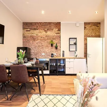 - Linienstrasse Apartman